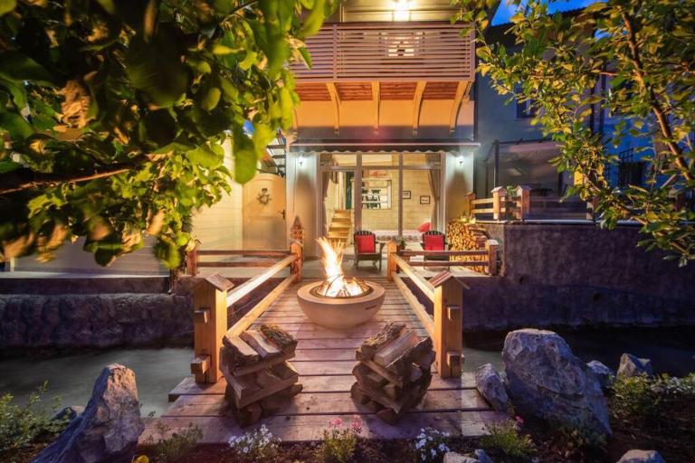 Room Gabrijel with four seasons outdoor kitchen - B&B Bled