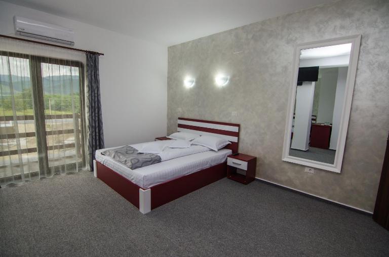 Pensiunea Scorilo - Ferienwohnung Plopi