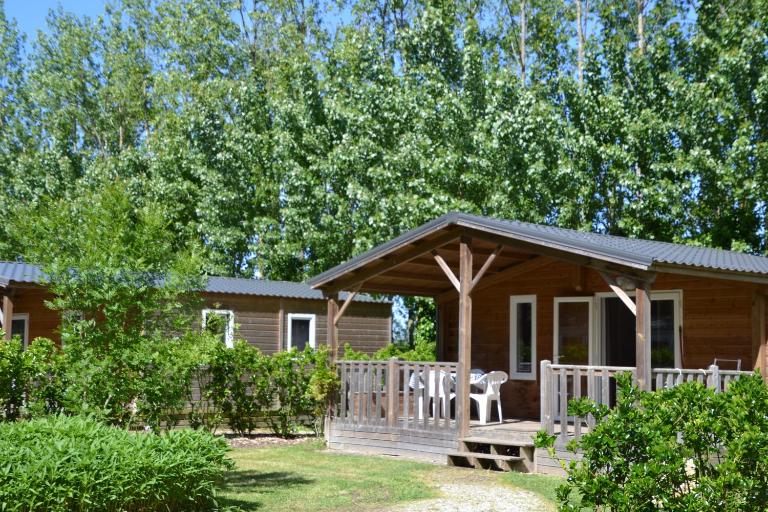 Camping La Loire Fleurie - Bed and Breakfast Le Perrier