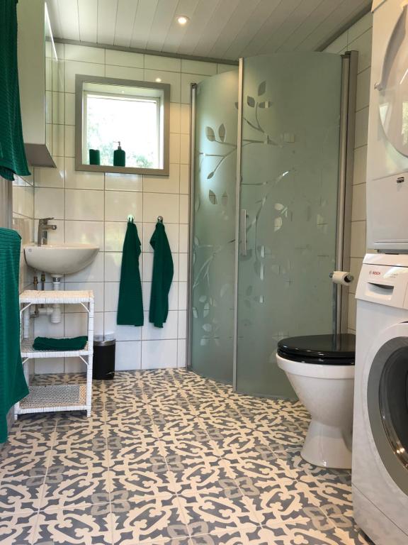 Mysig nybyggd stuga nära hav och natur - Bed and Breakfast Klövedal