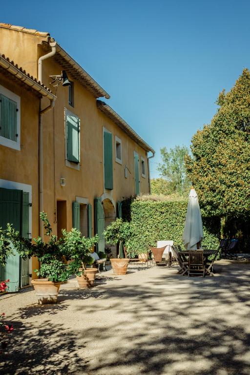 Le Mas de Trévouse - Chambres d'hôtes Saint-Saturnin-lès-Avignon