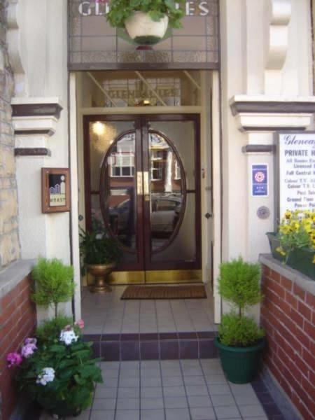 Gleneagles - Albert Road - Bed and Breakfast Blackpool