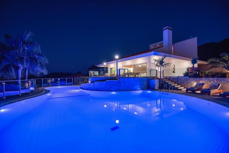 Giakoumakis Luxury-Private Villa - B&B Xiro Chorio