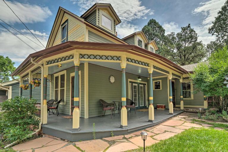 Historic Manitou Springs Victorian: Walk Downtown! - Ferienwohnung Manitou Springs
