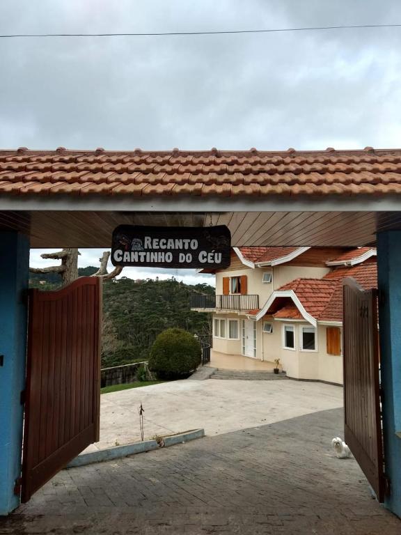 Recanto Cantinho do Céu Suítes - B&B Campos do Jordão