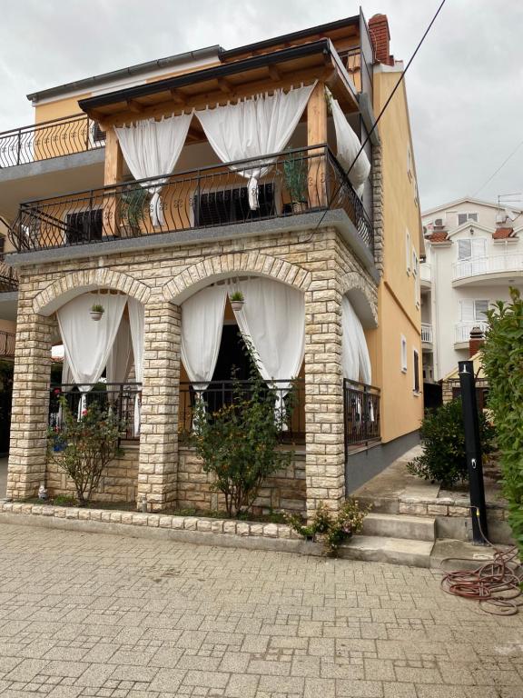 Srima Angel´s Apartments - Chambres d'hôtes Vodice