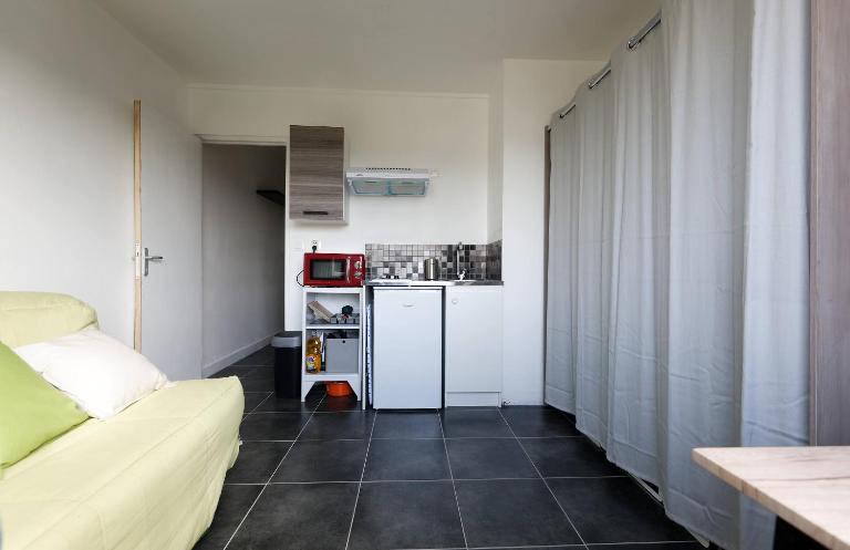 STUDIO A 300 METRES DE LA GARE et 25 MINUTES DE PARIS EN TRAIN - Ferienwohnung Melun