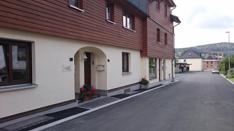 Ferienwohnung Louise - B&B Klingenthal
