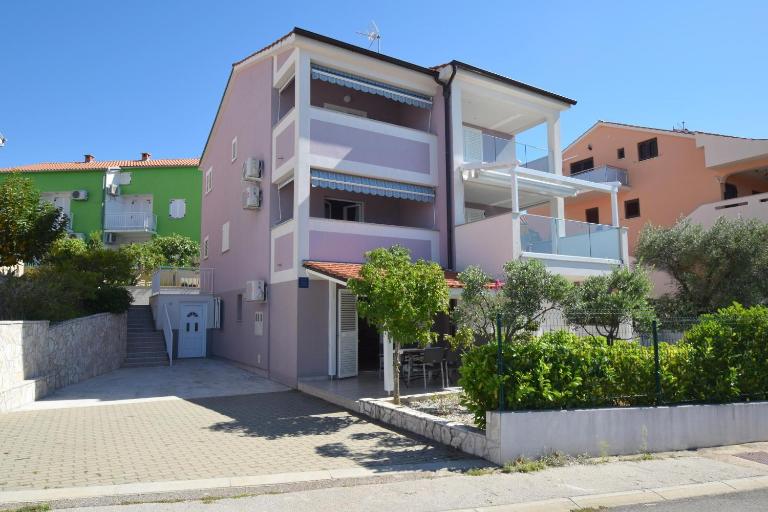 Apartments Marjolovic - Ferienwohnung Njivice, Krk