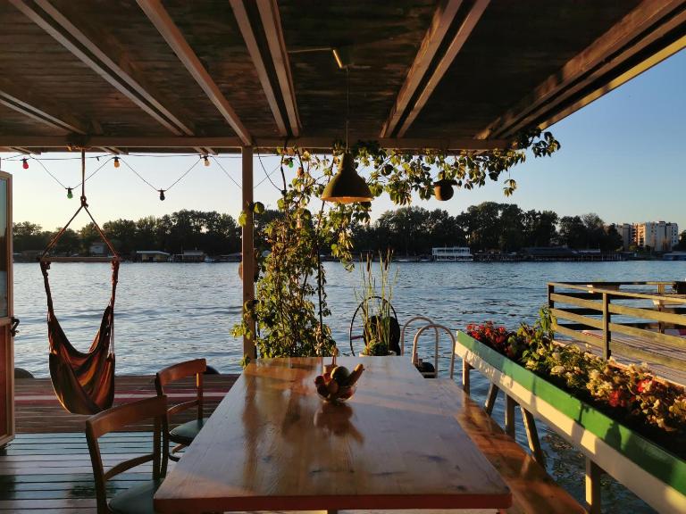 En ChillAda River house - B&B Belgrade
