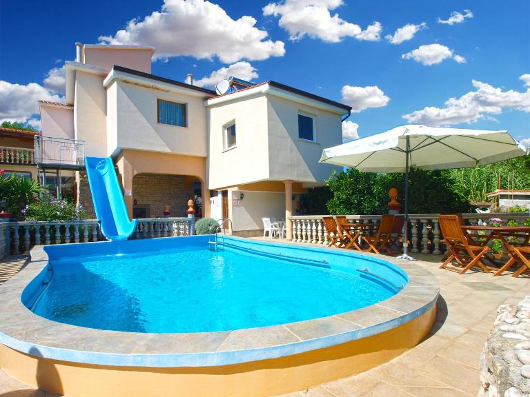 Apartments Vrcevan 811 - Bed and Breakfast Medulin