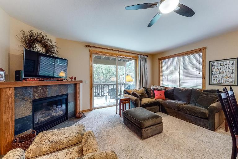 Comfortable and Convenient Truckee Condo - B&B Truckee