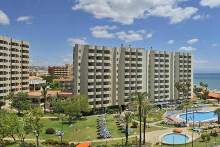 ESTUDIO RECIEN REFORMADO EN HOTEL 1 LINEA PLAYa - B&B Torremolinos