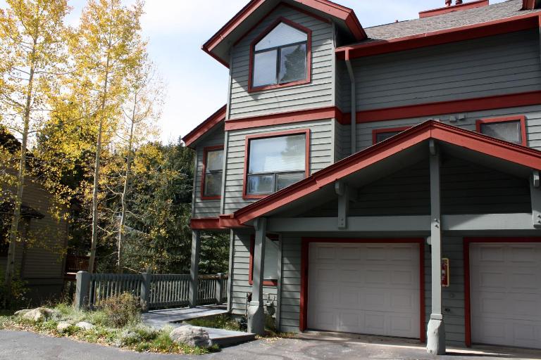 Pinecreek #I - 4 BR - Private Hot Tub - Close to Town - Shuttle to Slopes - Ferienwohnung Breckenridge