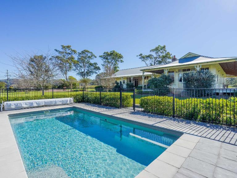 Roscrea Homestead Premier Homestead Accommodation - B&B Glen William