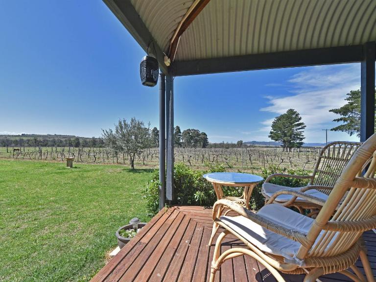 Soldiers Cottage picturebook vineyard home - B&B Bulga