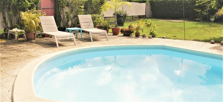 TAHITI - Sanny's Place Room & Pool - B&B Punaauia