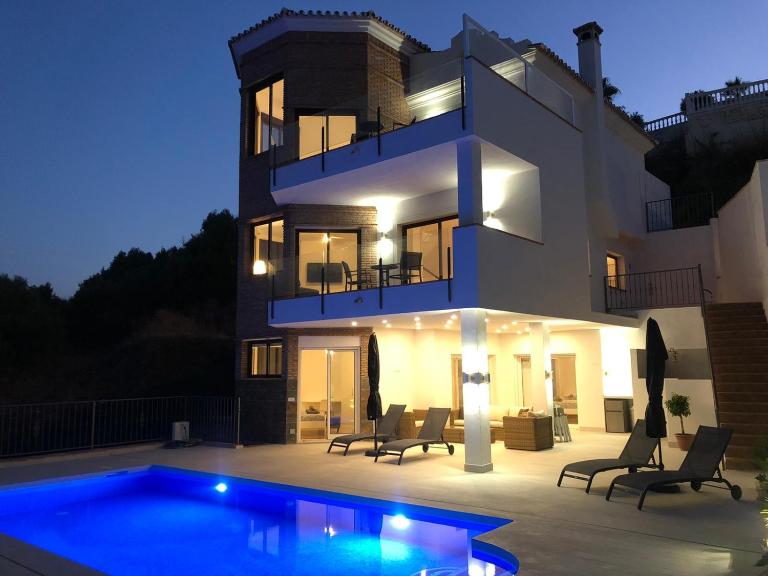Luxury Villa for 12 people - Ferienwohnung Mijas Costa