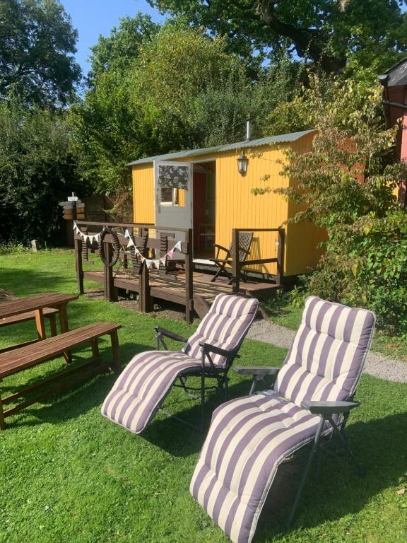 The Hideaway at Duffryn Mawr Self Catering Cottages - B&B Cowbridge