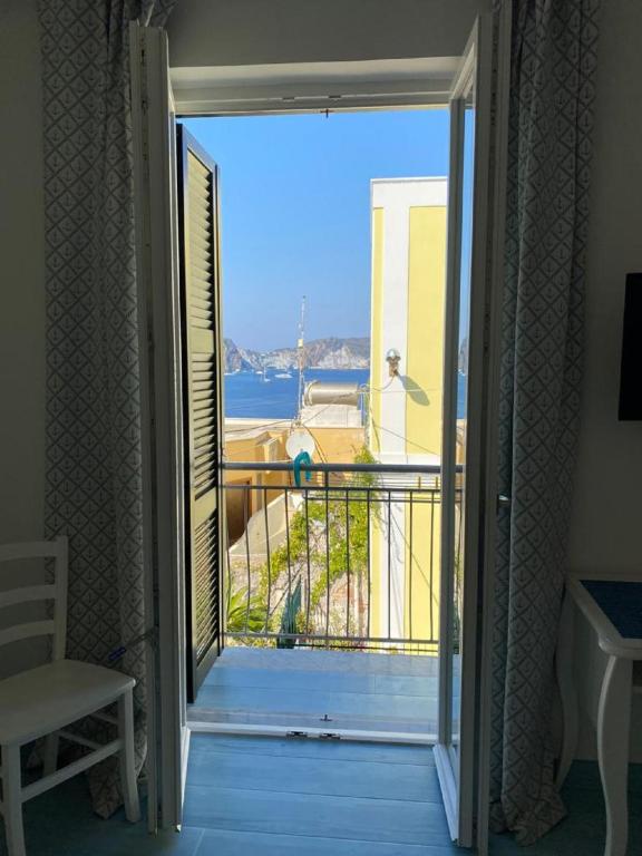 Sky Ponza - Immobilevante - B&B Ponza
