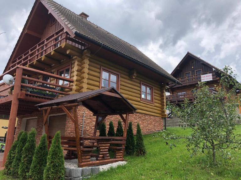 Chata na brehu Liptovskej Mary - B&B Bobrovník