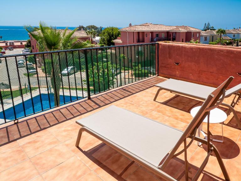 2308- 2bedrooms apt with stunning sea view-terrace - Chambres d'hôtes Manilva