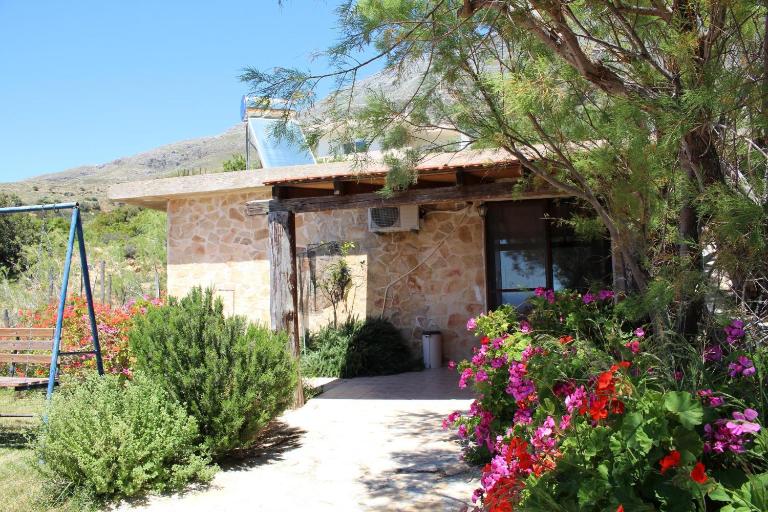 VANGELIS-Triopetra - B&B Tríopetra