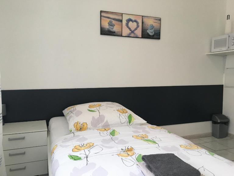 Studios Lora RM 860 - B&B Saint-Louis