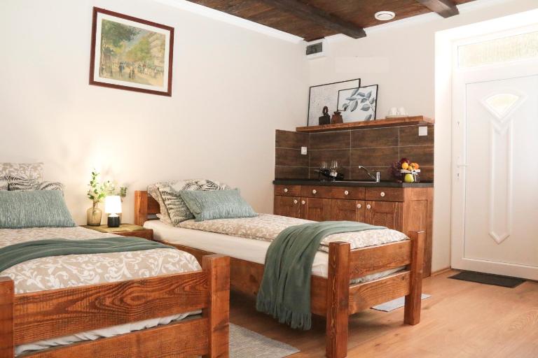 Pálma Apartmanok Szálláshely Százhalombatta 4a - Ferienwohnung Százhalombatta
