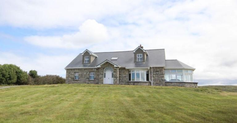 Jackie's Cottage - B&B Claddaghduff