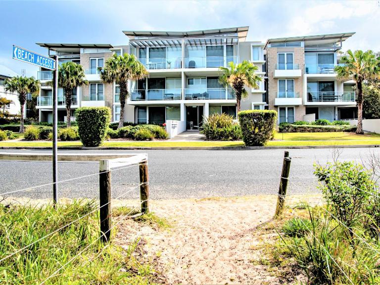 Bennetts by the Beach - B&B Hawks Nest