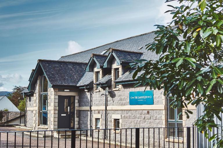 Garrison Apartments - Bed and Breakfast Fort William