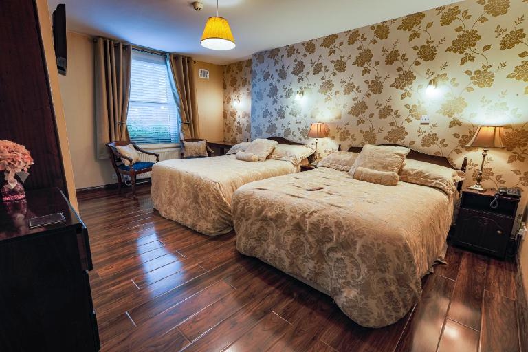 Cawley's Guesthouse - B&B Tobercurry