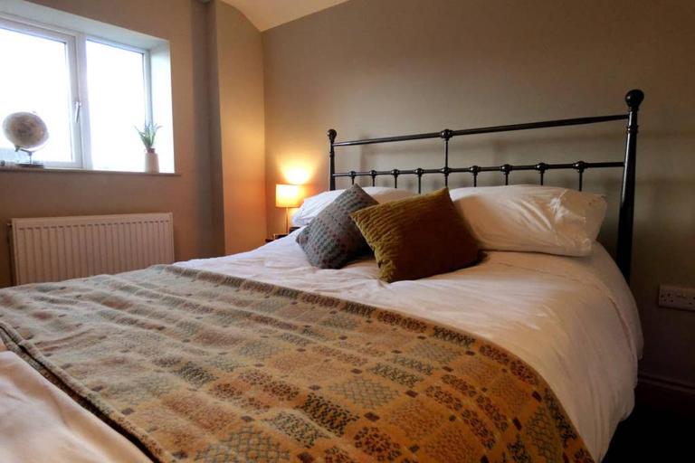 Y Cwtsh - B&B Llandeilo