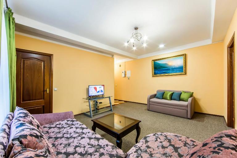 2к квартира біля Олімпійського, Центр - B&B Kyiv