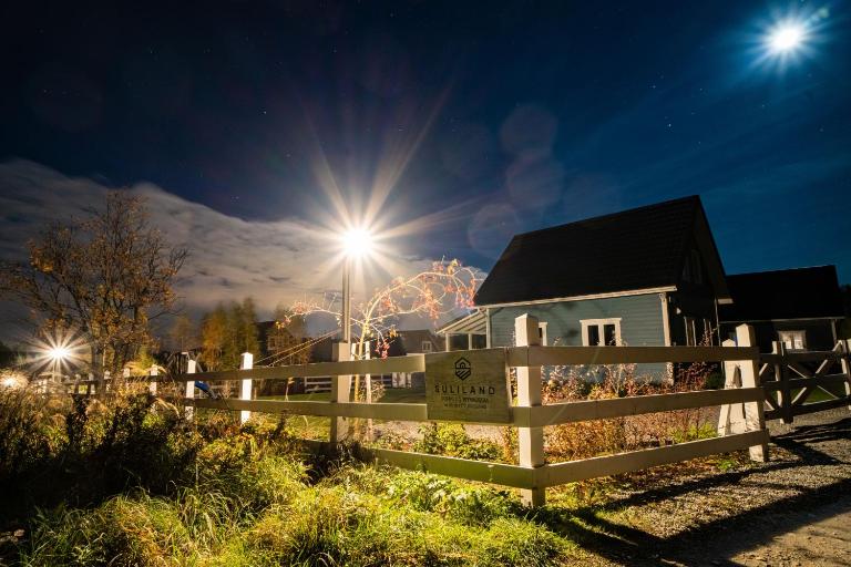 SuliLand Domki pod Ślężą - B&B Sulistrowice