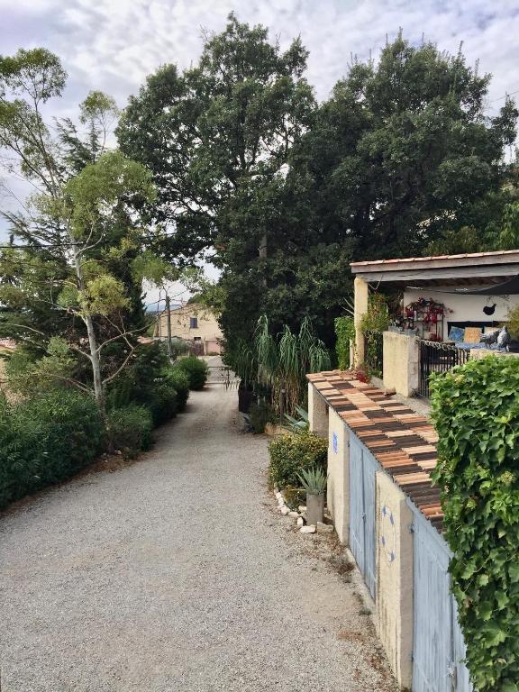 Gites Mas Du Cadranier - Bed and Breakfast Villeneuve