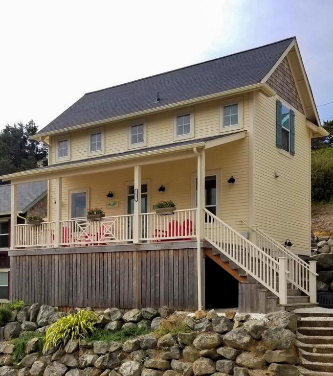 Mermaids Grotto - B&B Lincoln City