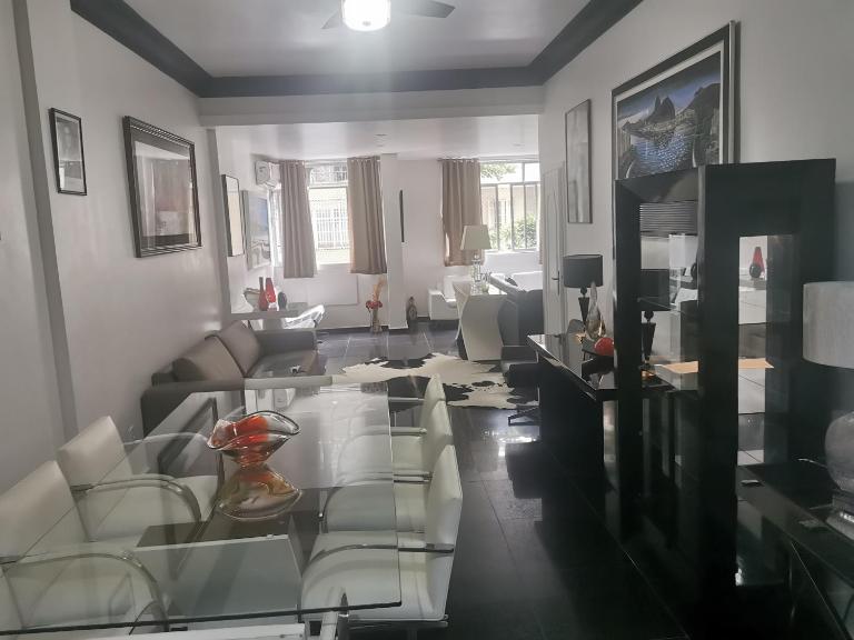 The best Copacabana Luxury Design 3 Bedroom room 3 bathroom 100 gigantic inch cinema tv top location 4 split ac - B&B Rio de Janeiro
