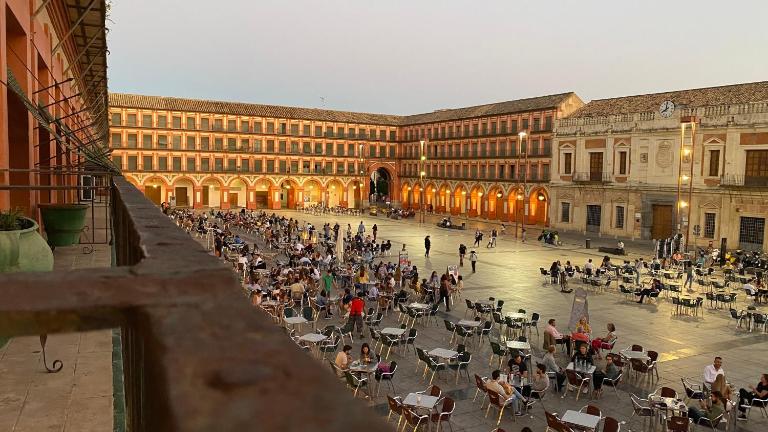 Hostel Plaza Mayor Corredera - Chambres d'hôtes Cordoue