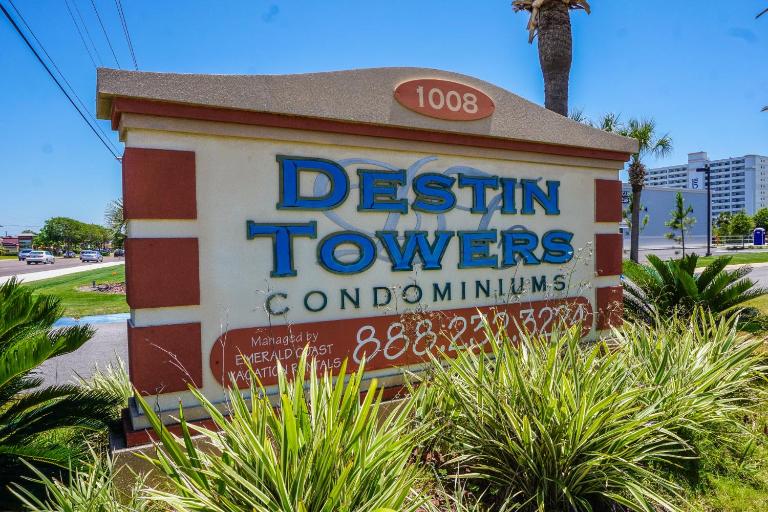 Destin Towers Book Early for 2026! Filling Up Fast - B&B Destin