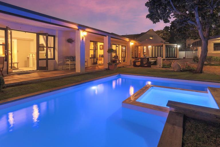 Sixteen Guesthouse on Main - B&B Hermanus