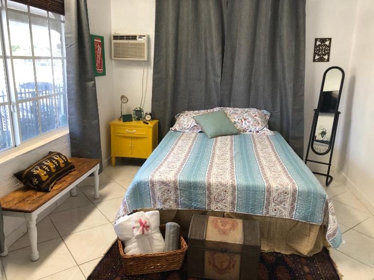 Private Room in the Heart of Calle Ocho - Chambres d'hôtes Miami