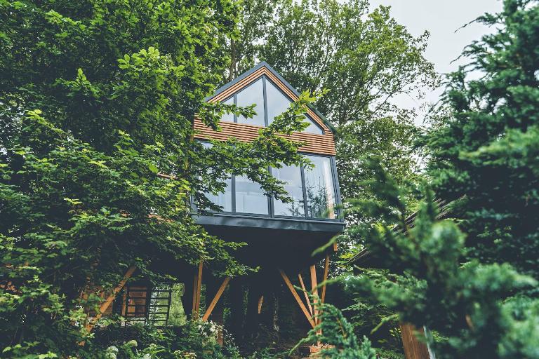 Domek na drzewie Oddech - B&B Nałęczów