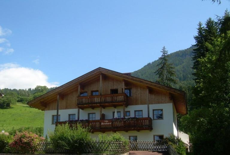 Villa Bernhard - Ferienwohnung Seis am Schlern