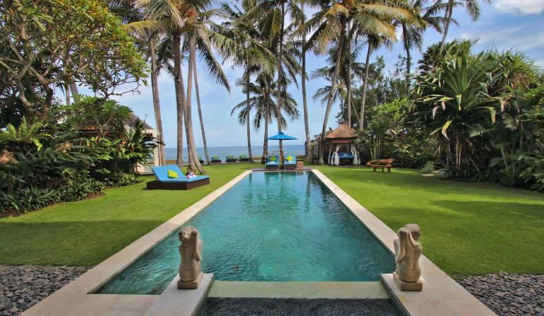 Villa Samudra Luxury Beachfront - B&B Desa Ketewel