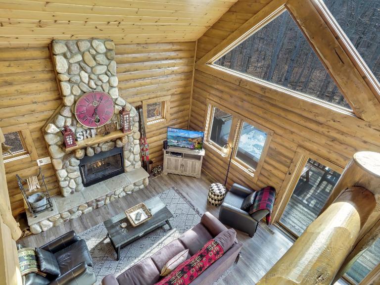 832 Mountain Cabin - B&B Boyne Falls