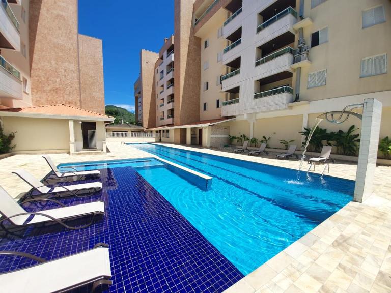 Lindo apto com 3 quartos, apenas 1 quadra da praia das Toninhas - B&B Ubatuba
