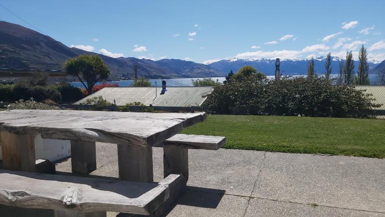 52sq Hawea Apartment, Lake and Mountain views!! - B&B Wanaka