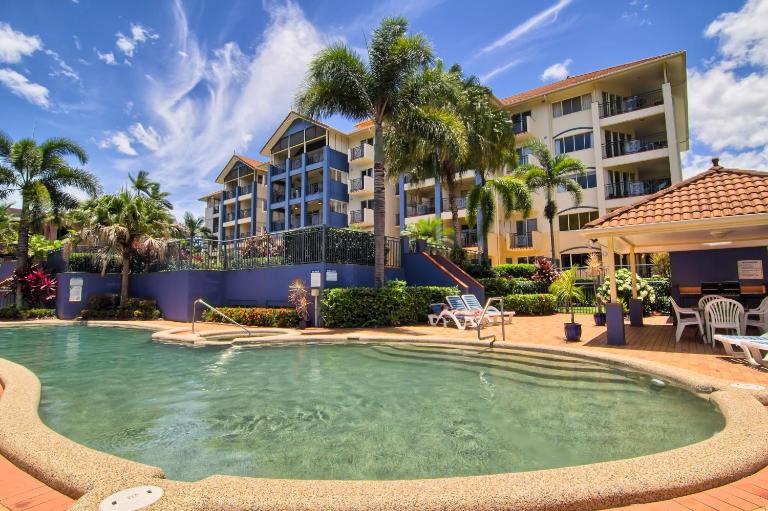 North Cove Waterfront Suites - B&B Cairns